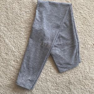 Brand new Fleo bounce fabric leggings